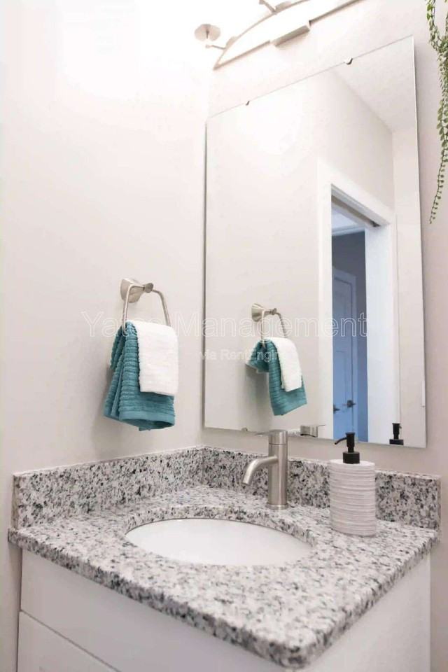 411 W Mcpherson Ave #303 - Photo 6 of 34