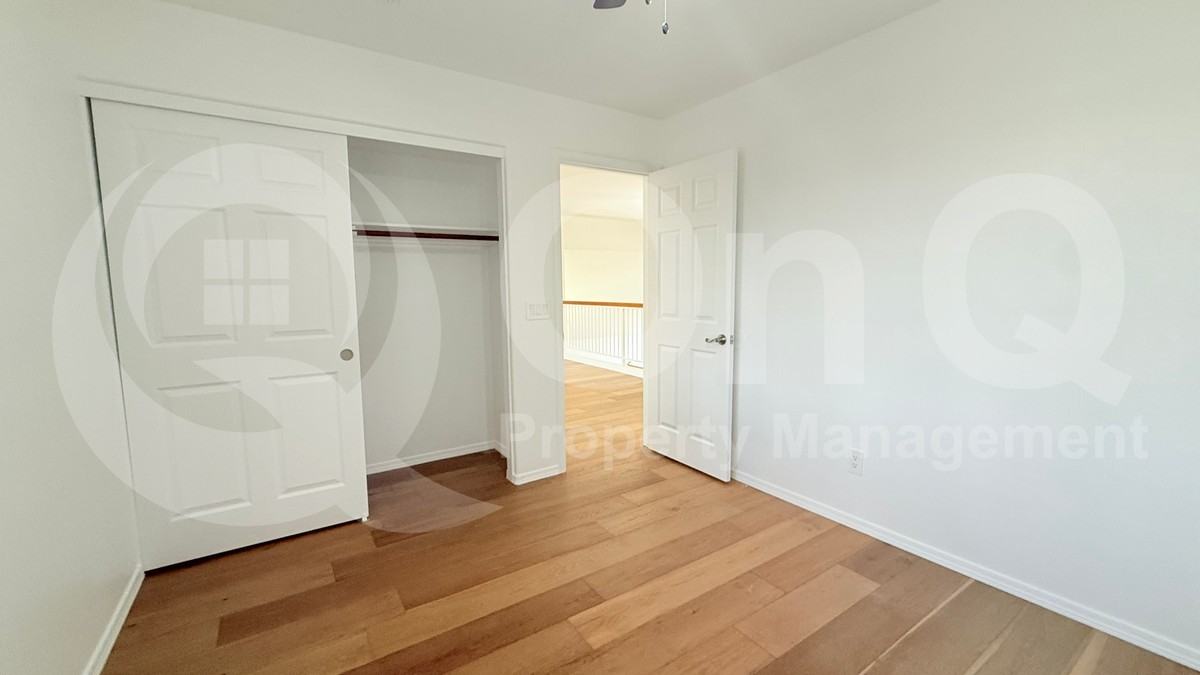 4237 E Rockledge Rd - Photo 5 of 50