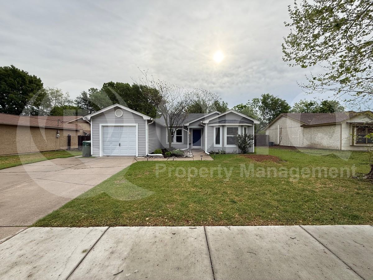 5503 Creek Valley Dr - Photo 3 of 22