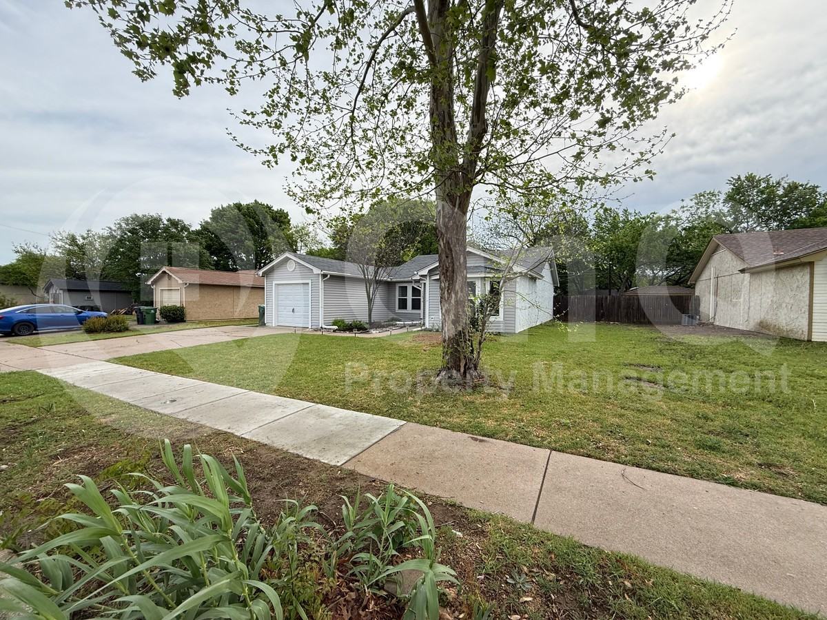 5503 Creek Valley Dr - Photo 4 of 22