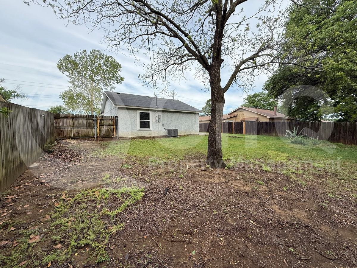 5503 Creek Valley Dr - Photo 5 of 22