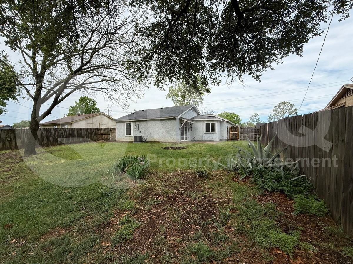 5503 Creek Valley Dr - Photo 6 of 22