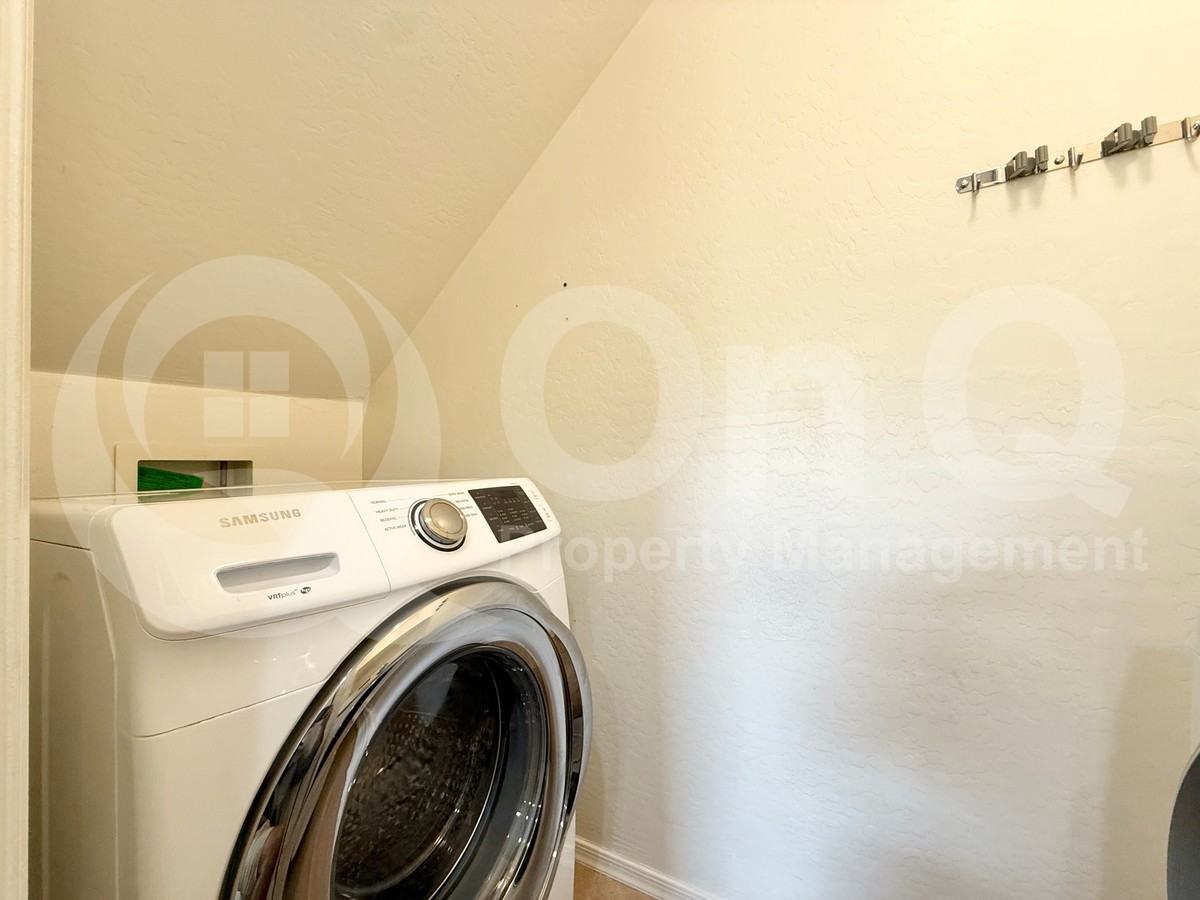 15832 N 74th Ave - Photo 7 of 50