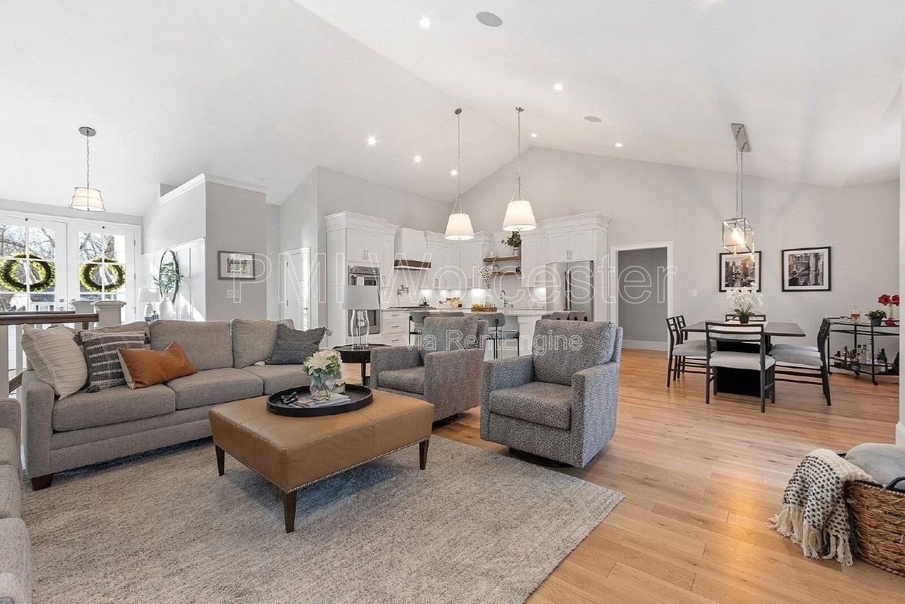 57 Old Brook Rd - Photo 5 of 44