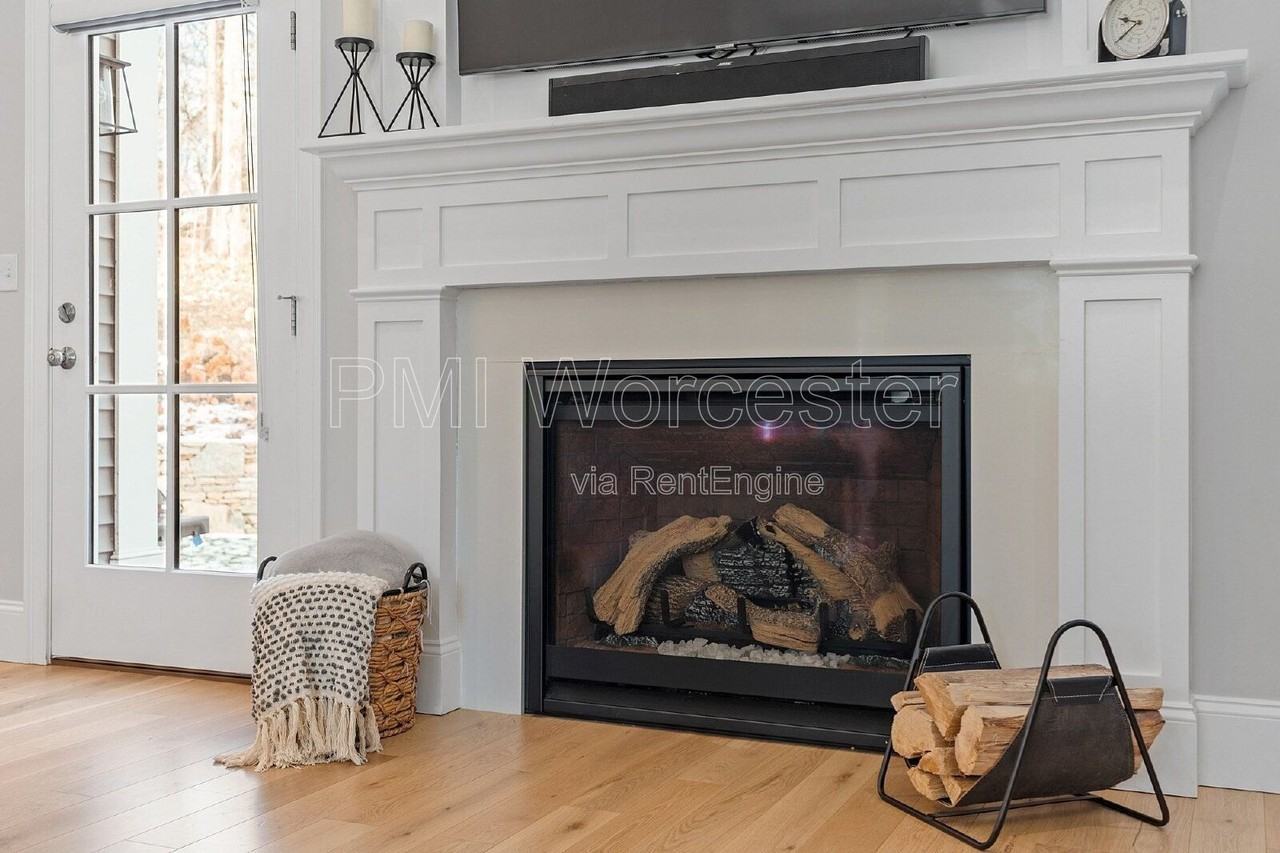 57 Old Brook Rd - Photo 6 of 44