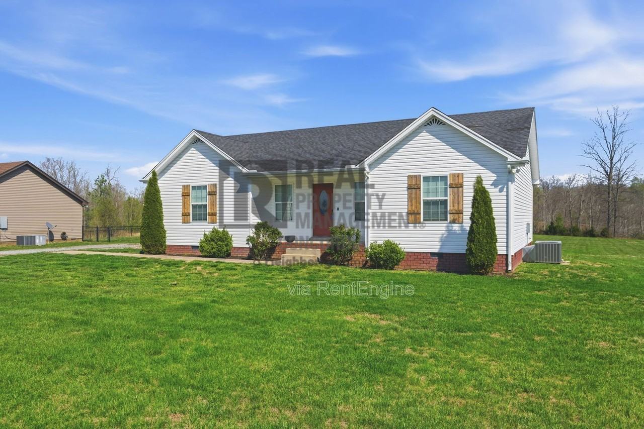 312 Meadows Rd - Photo 3 of 32