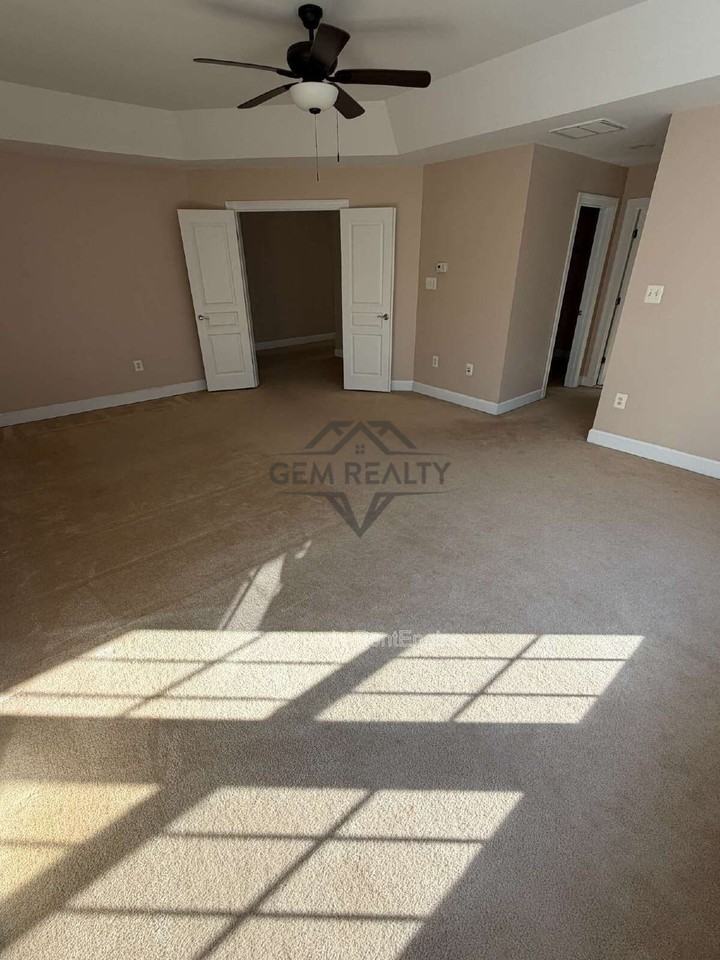 3675 Expedition Dr - Photo 5 of 50