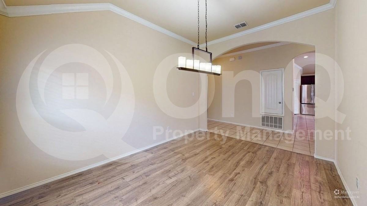 5117 Texana Dr - Photo 7 of 20