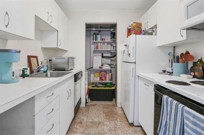 128 Tudor St. - Photo 3 of 18