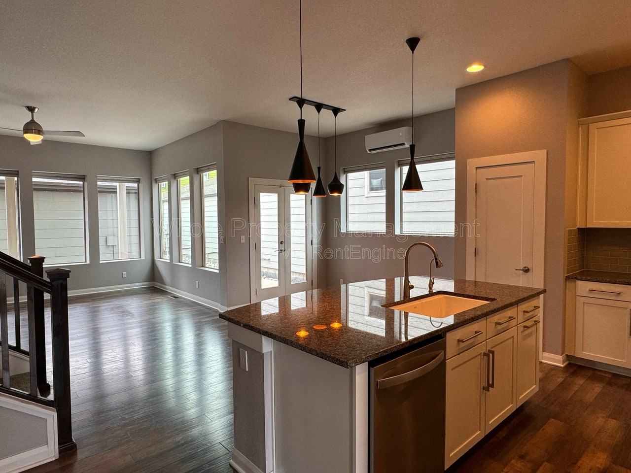 6771 Larsh Dr - Photo 4 of 50