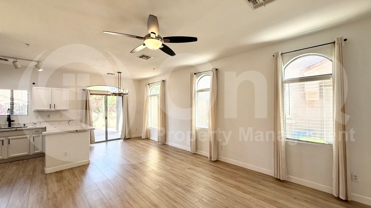 16620 S 48th St #76 - Photo 4 of 19