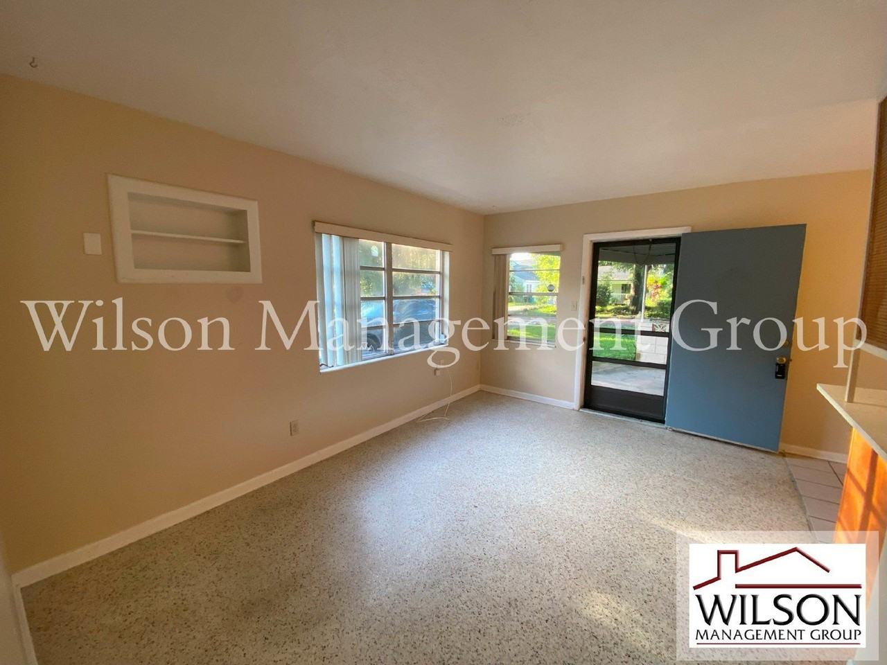 1311 Oregon St - Photo 4 of 12