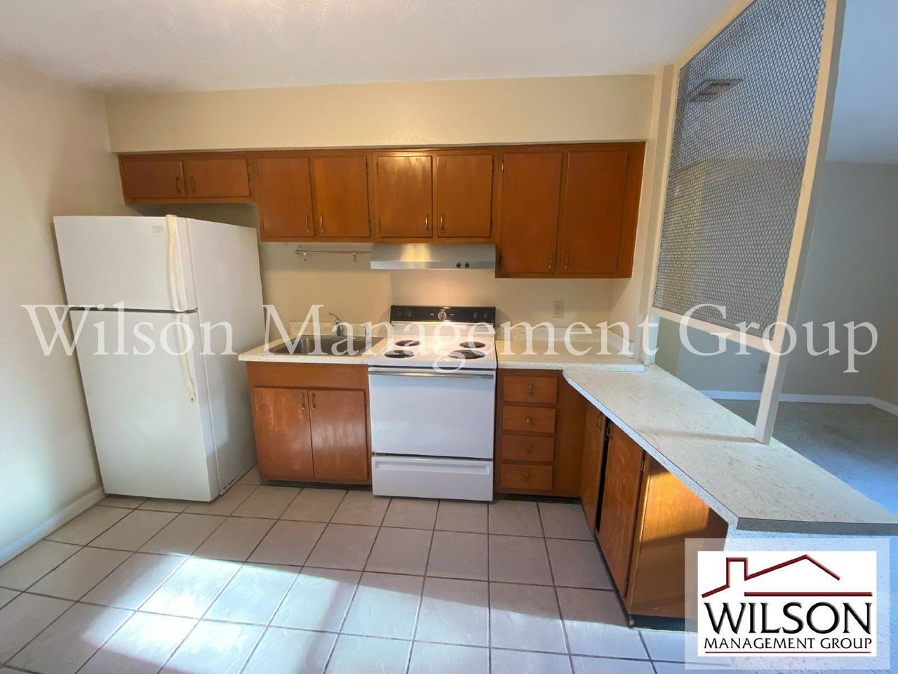 1311 Oregon St - Photo 6 of 12