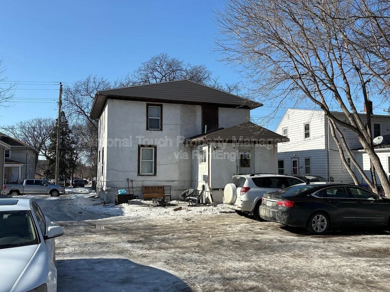 1235 11 1/2 St N - Photo 2 of 3