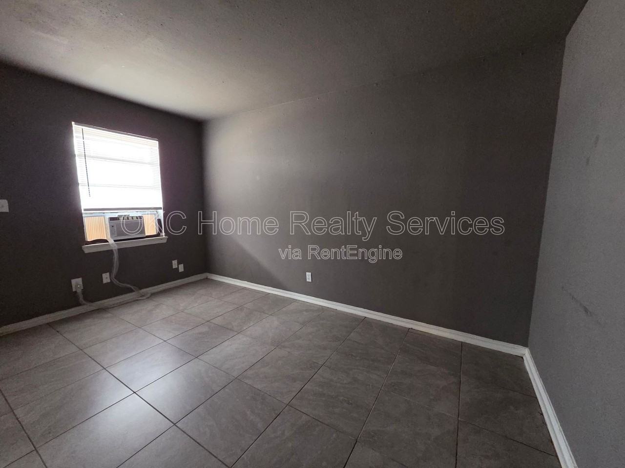 3621 S Shields Blvd #2 - Photo 3 of 8