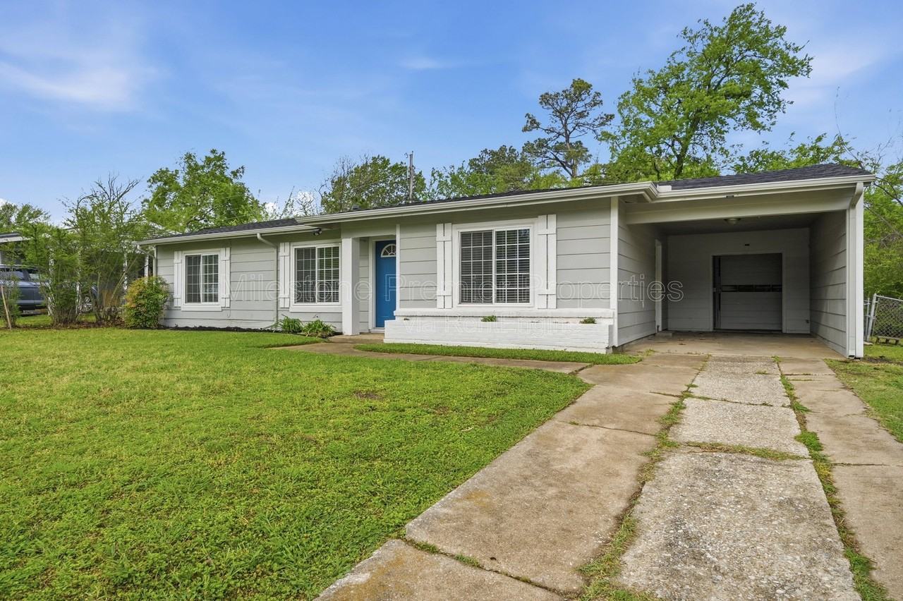 101 Twining Dr - Photo 2 of 23