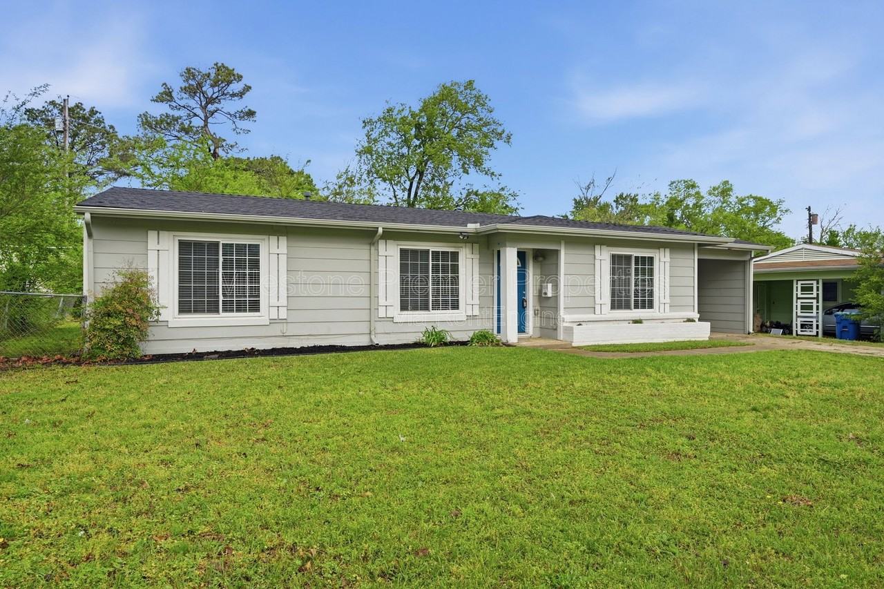 101 Twining Dr - Photo 3 of 23