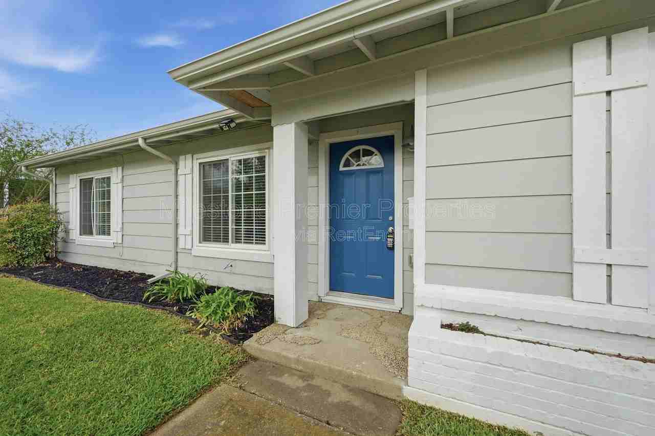 101 Twining Dr - Photo 4 of 23