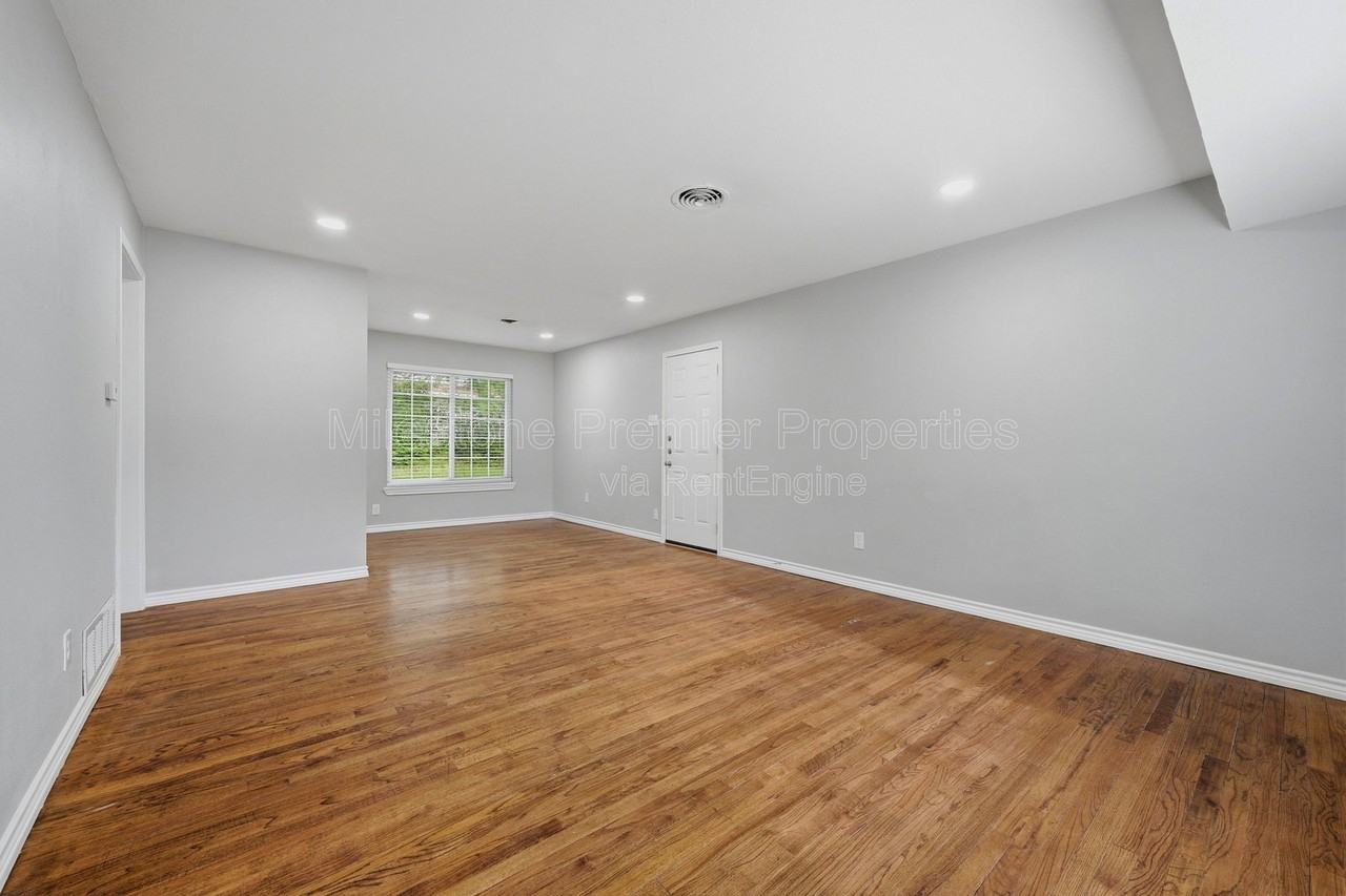 101 Twining Dr - Photo 5 of 23