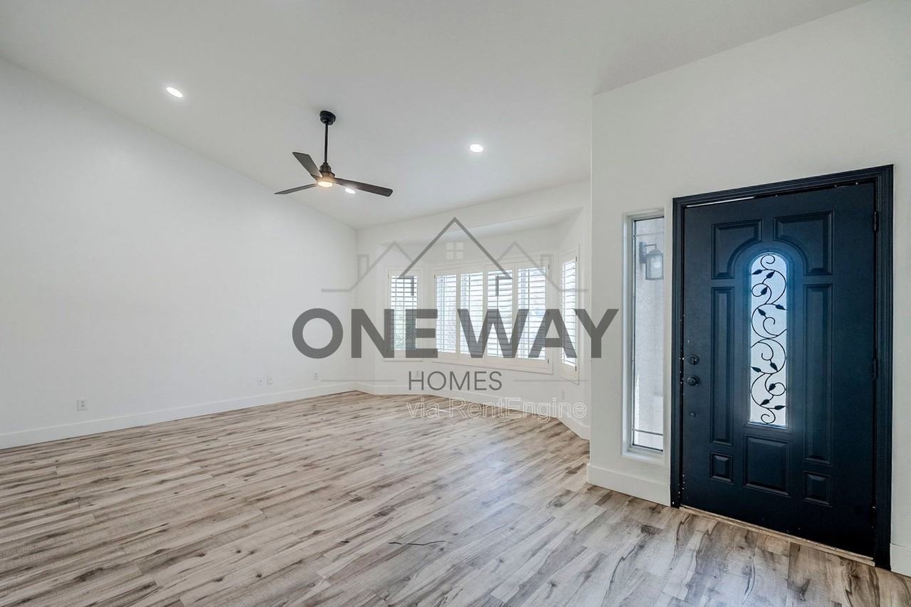 760 N Swan Dr - Photo 5 of 49