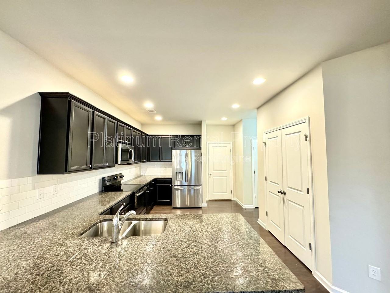 1471 Brushed Ln - Photo 7 of 31