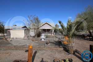 featured image of 300 W 9th St