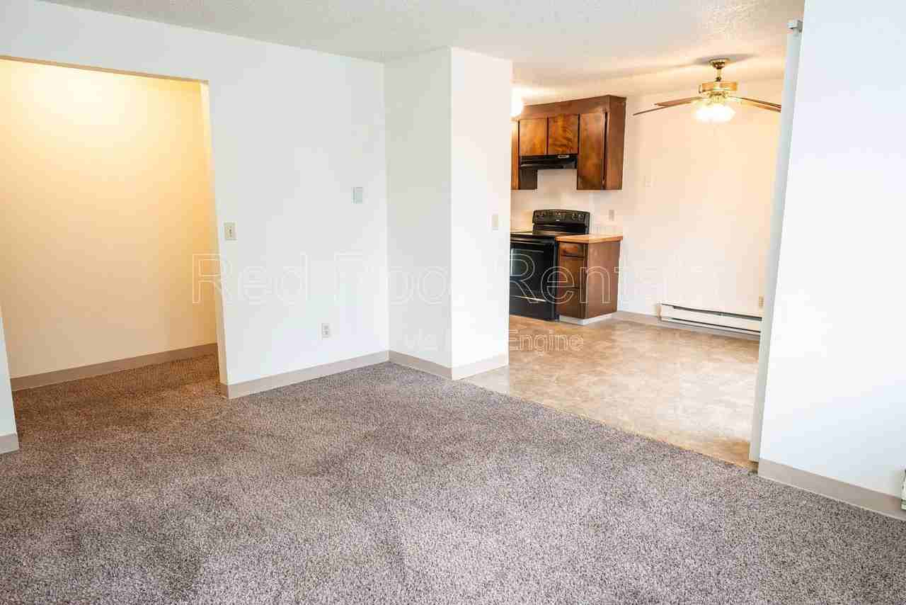 302 163rd Street Ct E #6 - Photo 3 of 18