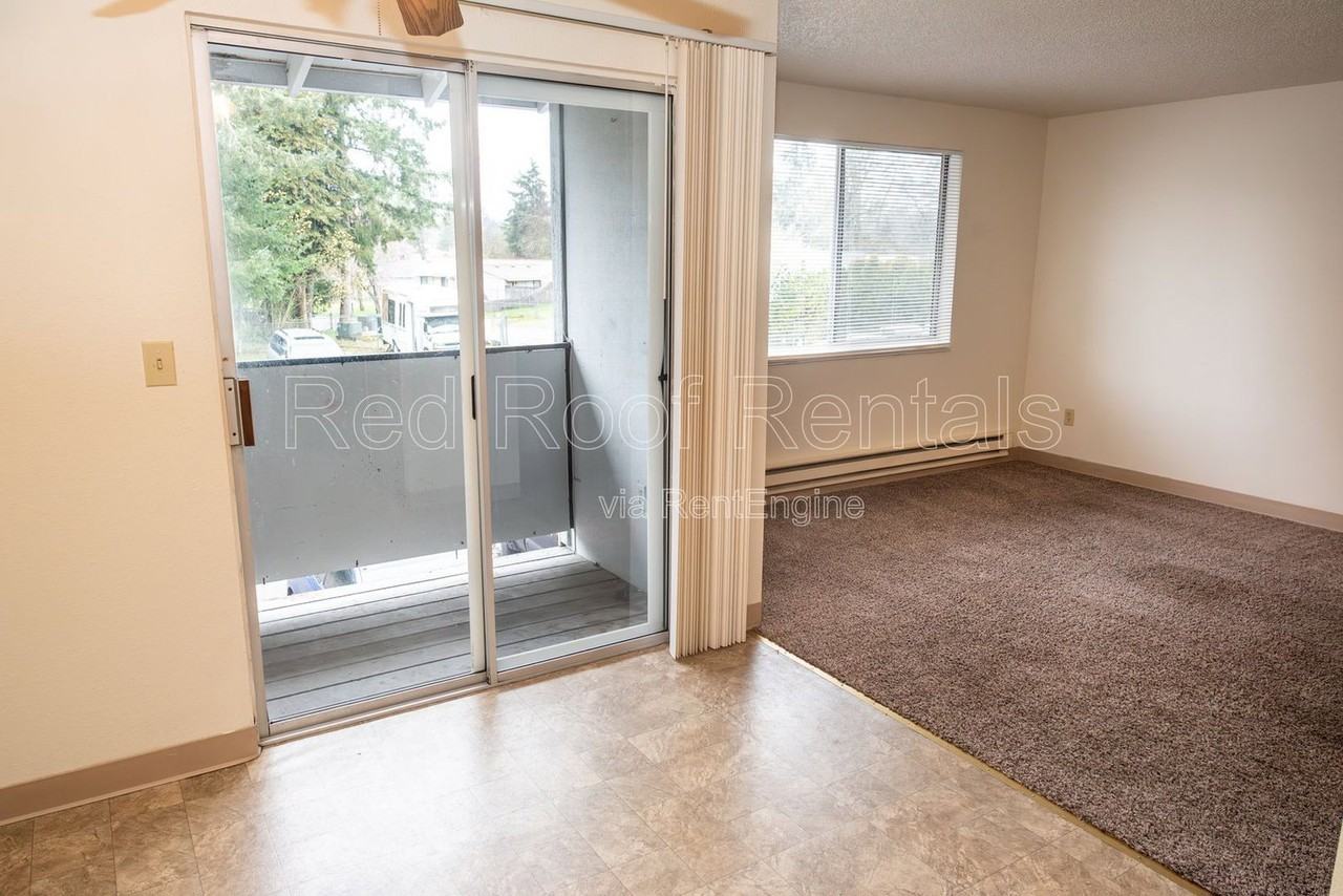 302 163rd Street Ct E #6 - Photo 5 of 18