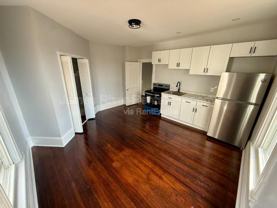 317 Grove St #B - Photo 1 of 1