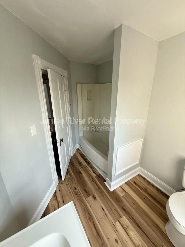 317 Grove St #B - Photo 5 of 11