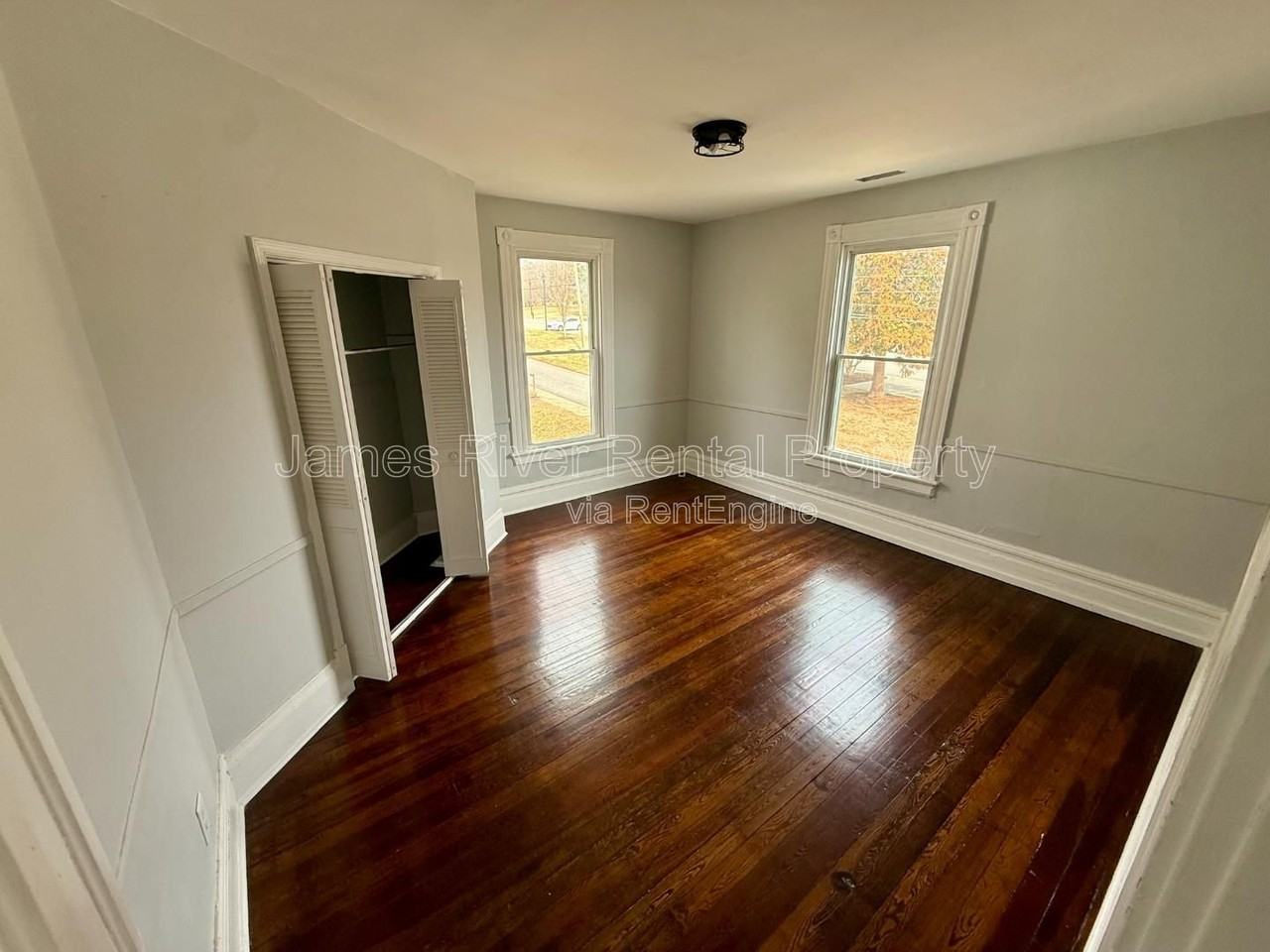 317 Grove St #B - Photo 6 of 11