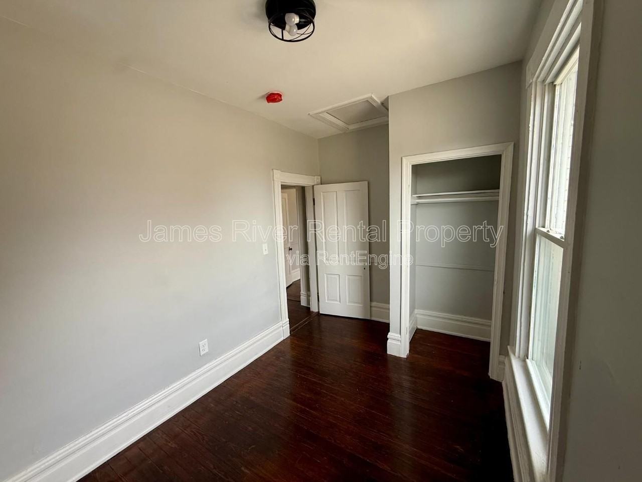 317 Grove St #B - Photo 7 of 11