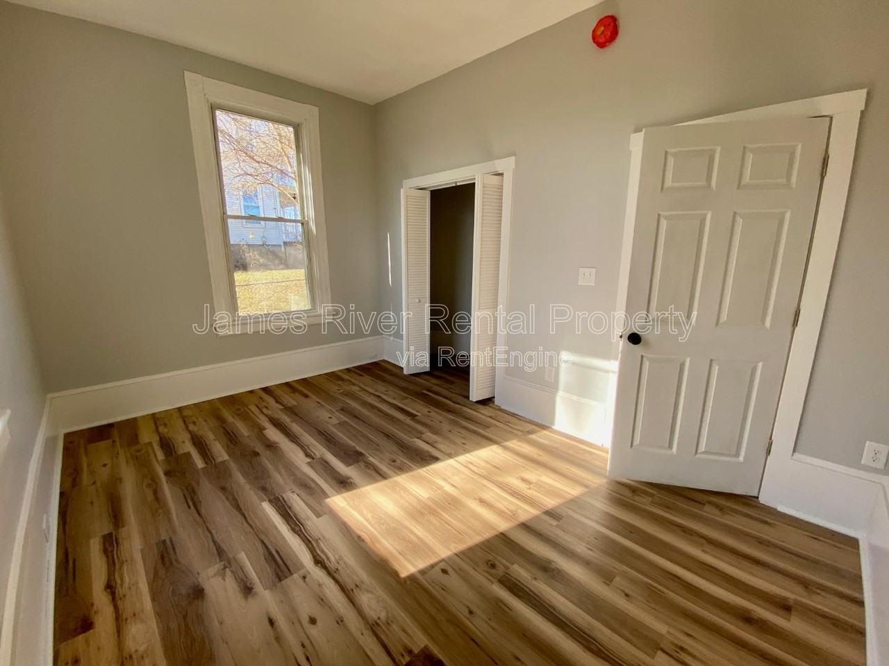 317 Grove St #A - Photo 6 of 10