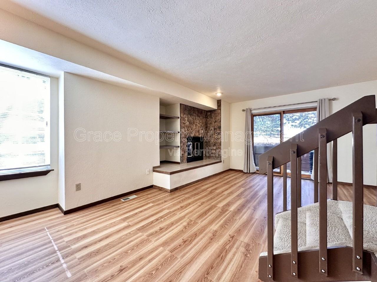 715 Julian Cir - Photo 5 of 21