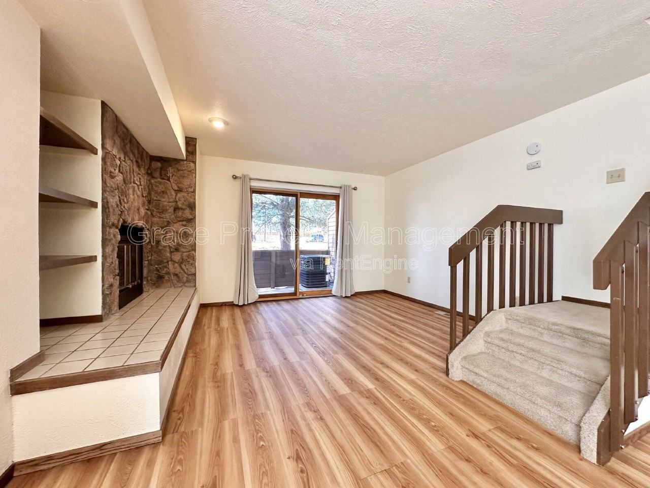 715 Julian Cir - Photo 6 of 21