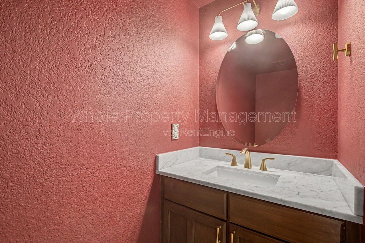133 Galapago St - Photo 6 of 29