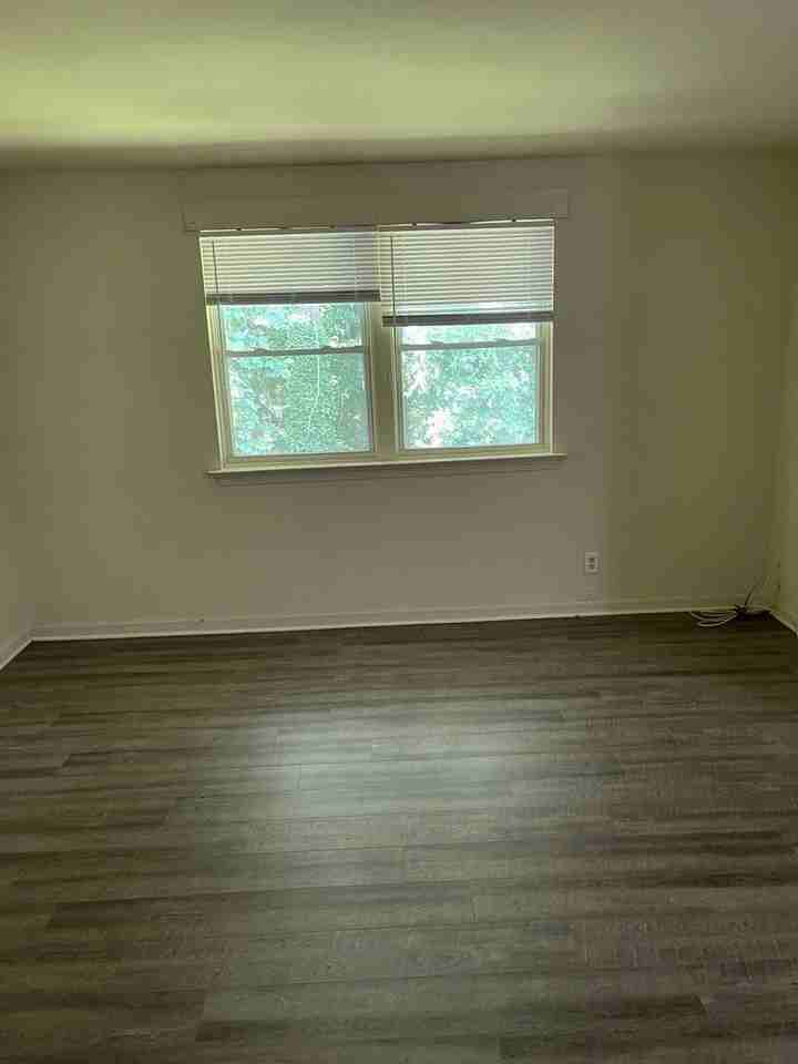 1902 Warren Ave #D - Photo 4 of 7