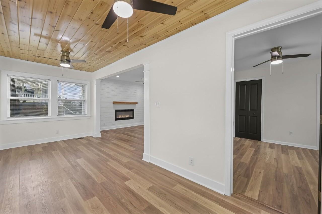 441 Oak Dr - Photo 5 of 31