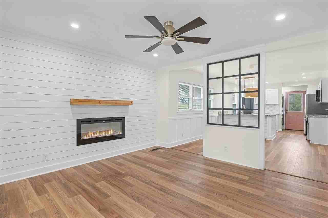 441 Oak Dr - Photo 7 of 31