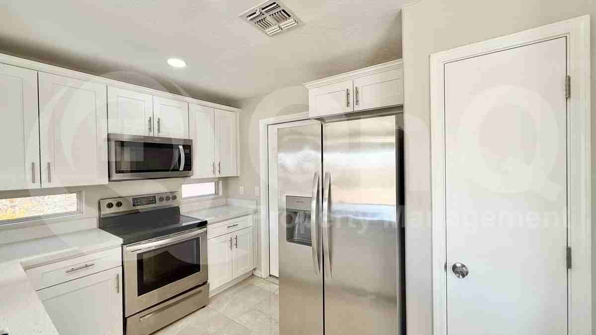 11215 W Heatherbrae Dr - Photo 3 of 23