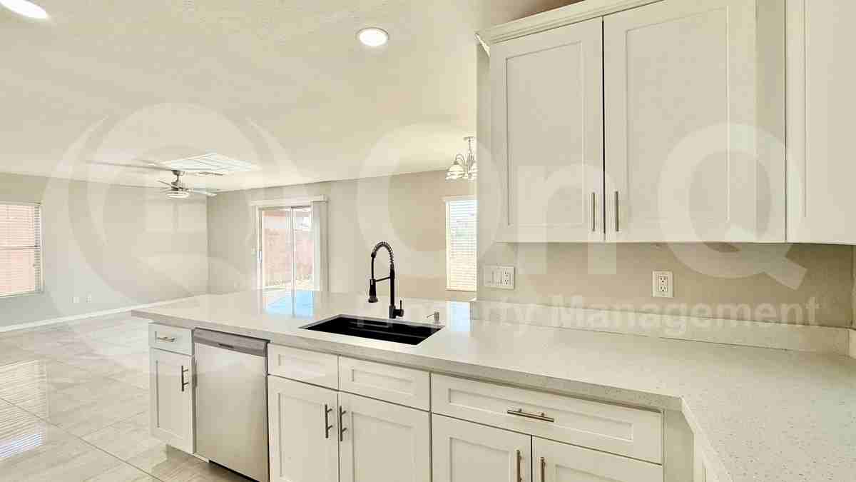 11215 W Heatherbrae Dr - Photo 4 of 23