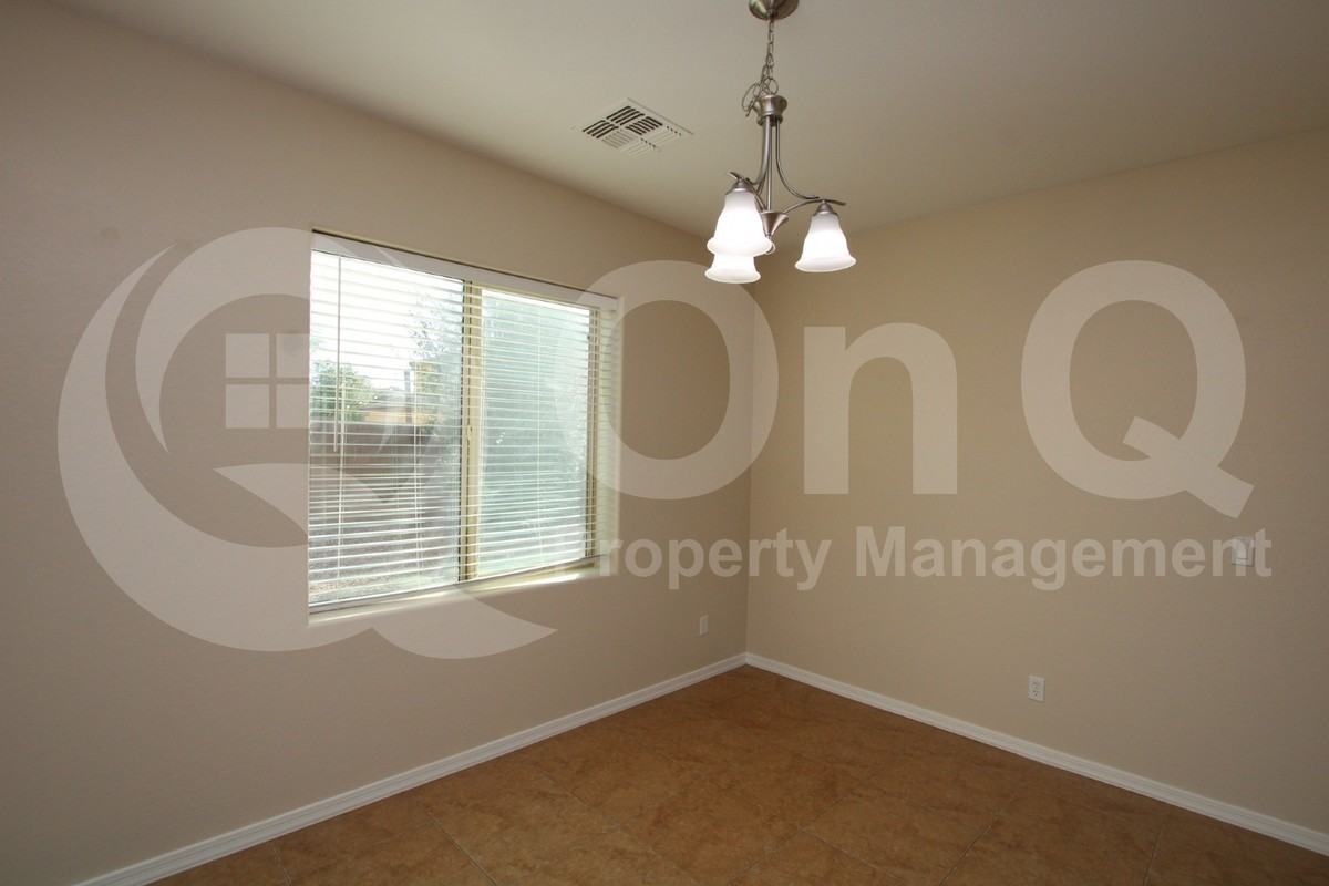 1159 E Sourwood Dr - Photo 5 of 31