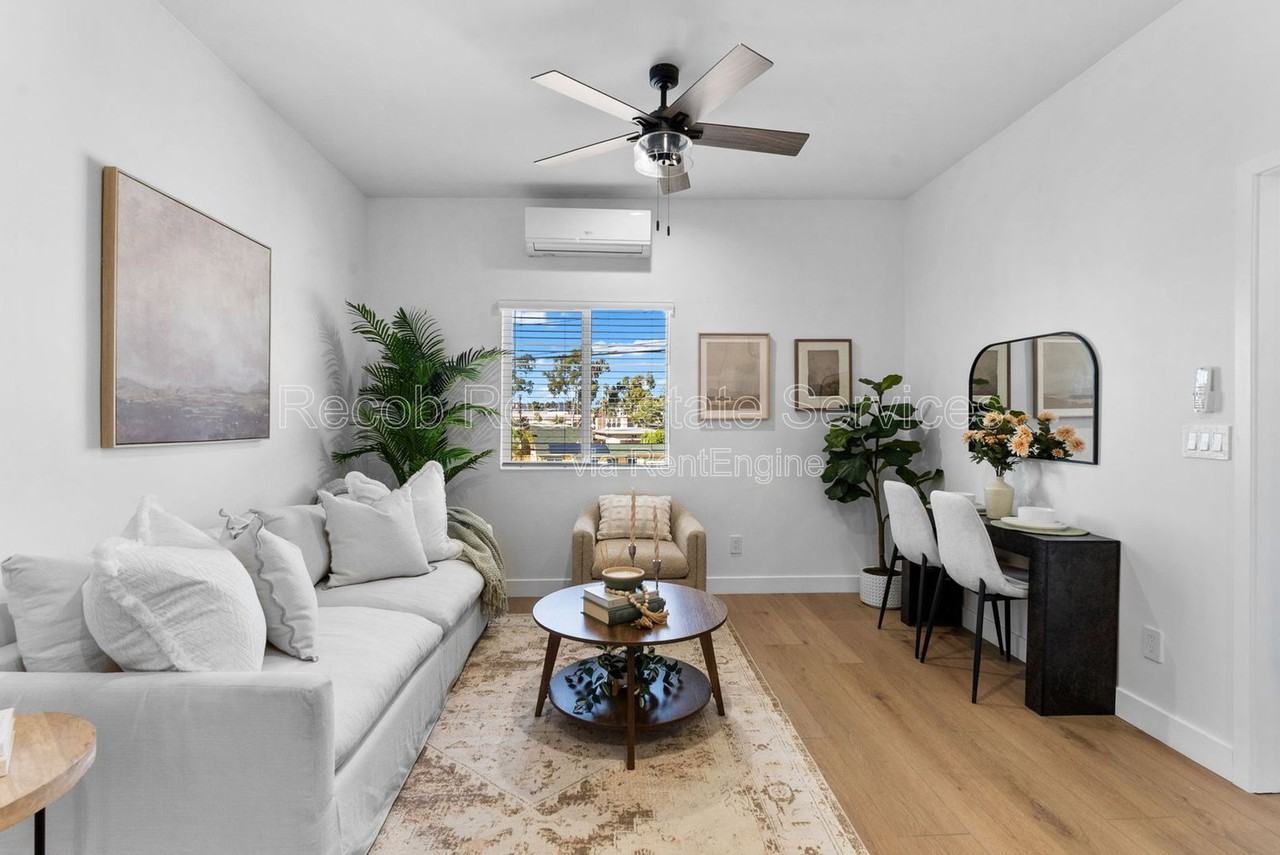 4286 Samoset Ave #5 - Photo 2 of 11