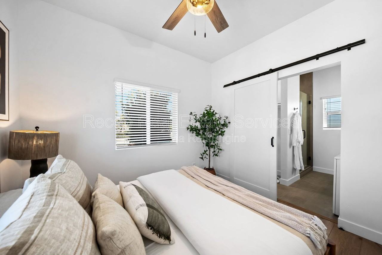 4286 Samoset Ave #5 - Photo 7 of 11