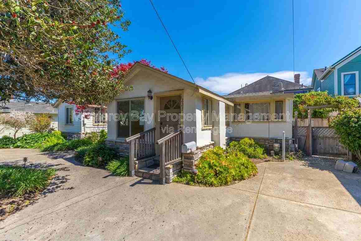 227 18th St - Photo 2 of 30