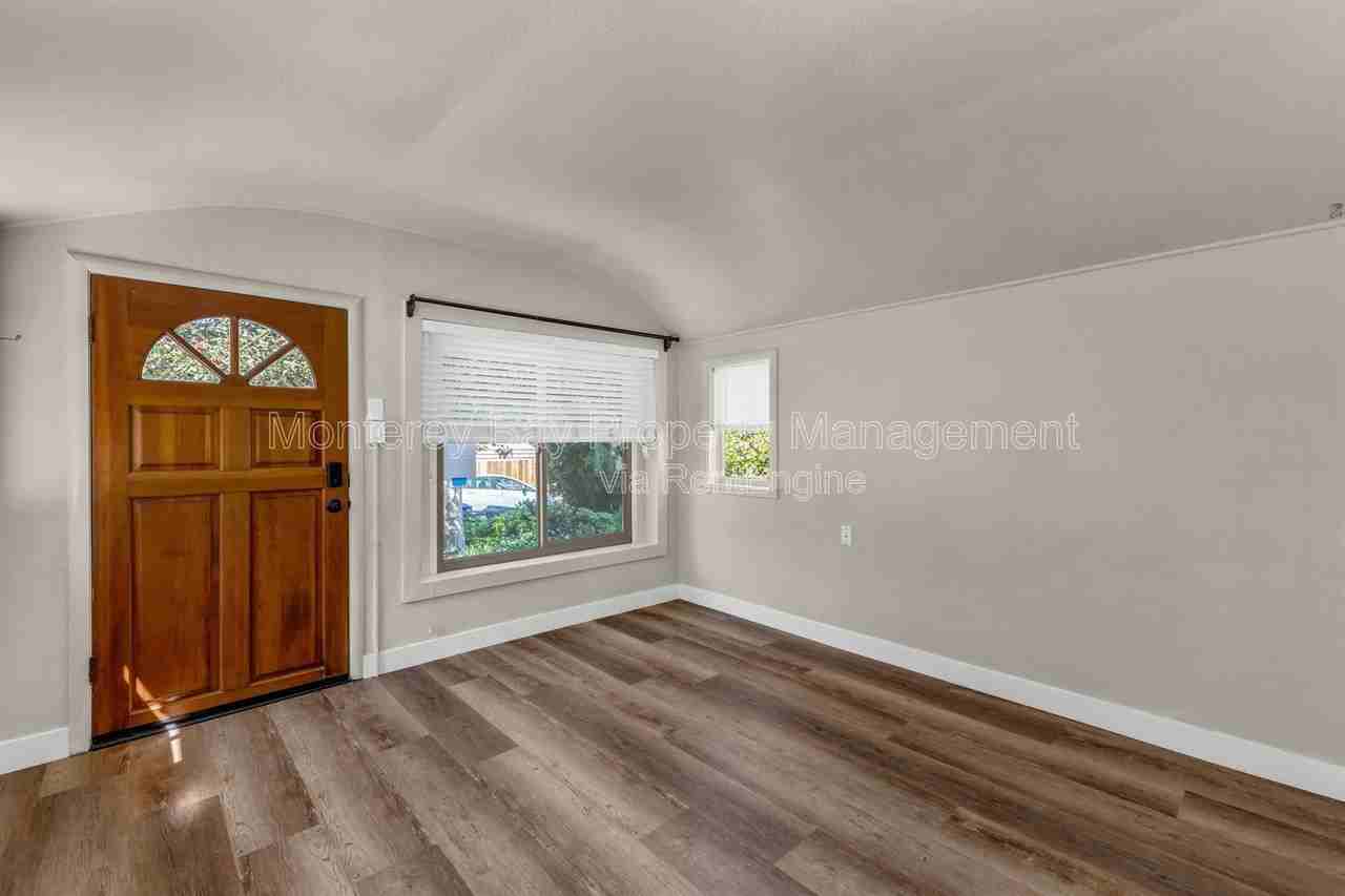 227 18th St - Photo 5 of 30