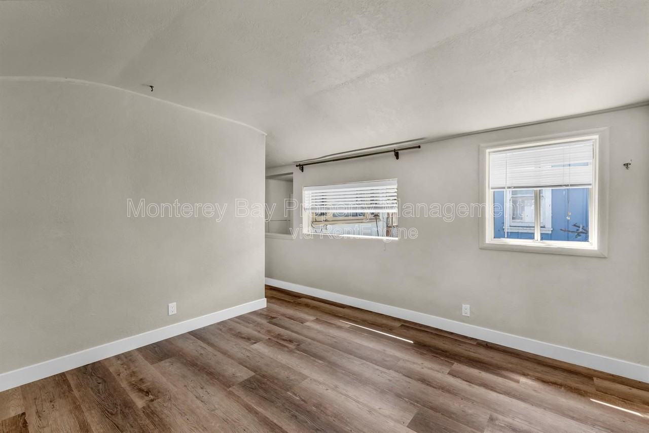 227 18th St - Photo 6 of 30