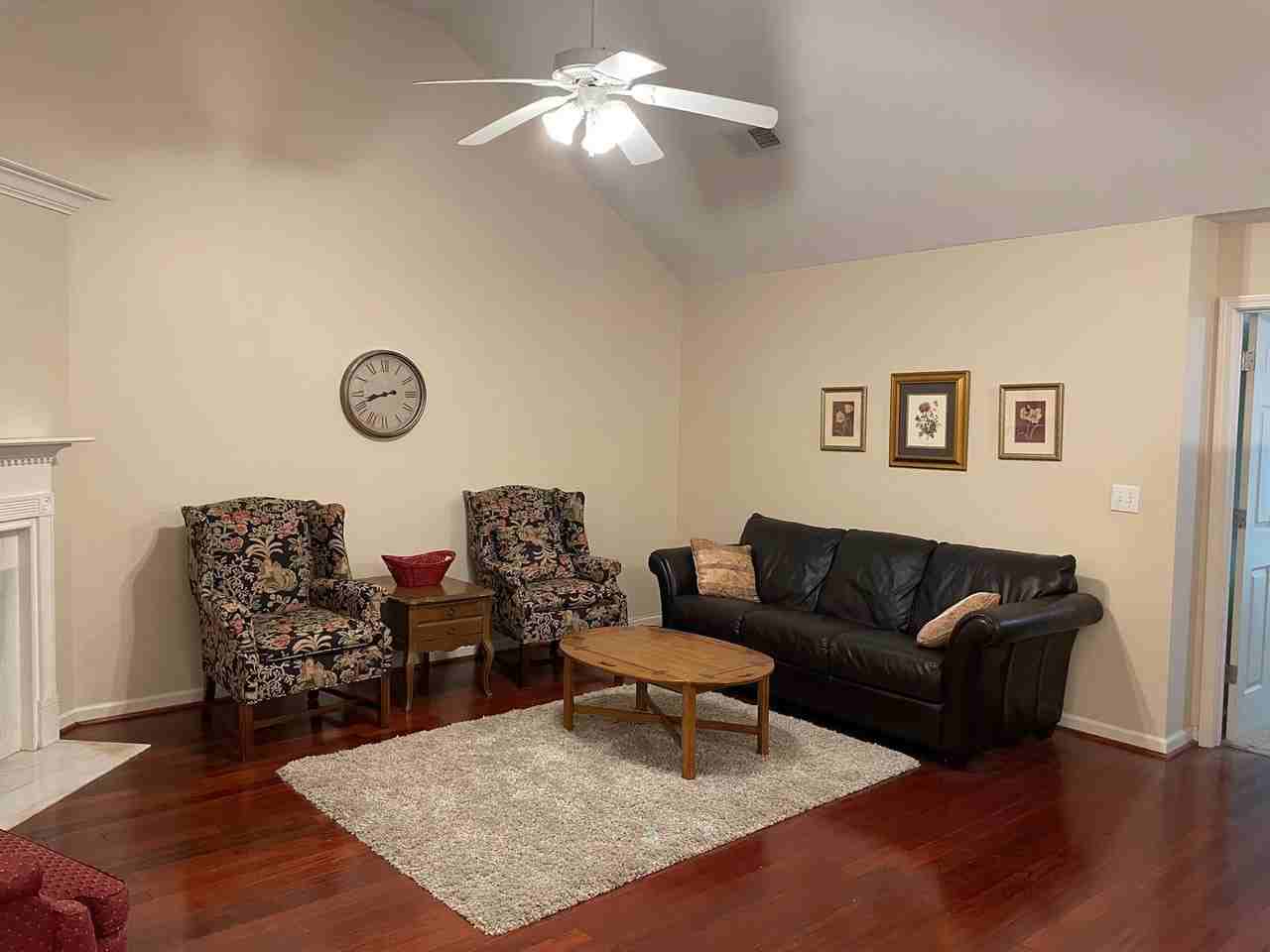 126 Hayesbury Ct - Photo 7 of 15