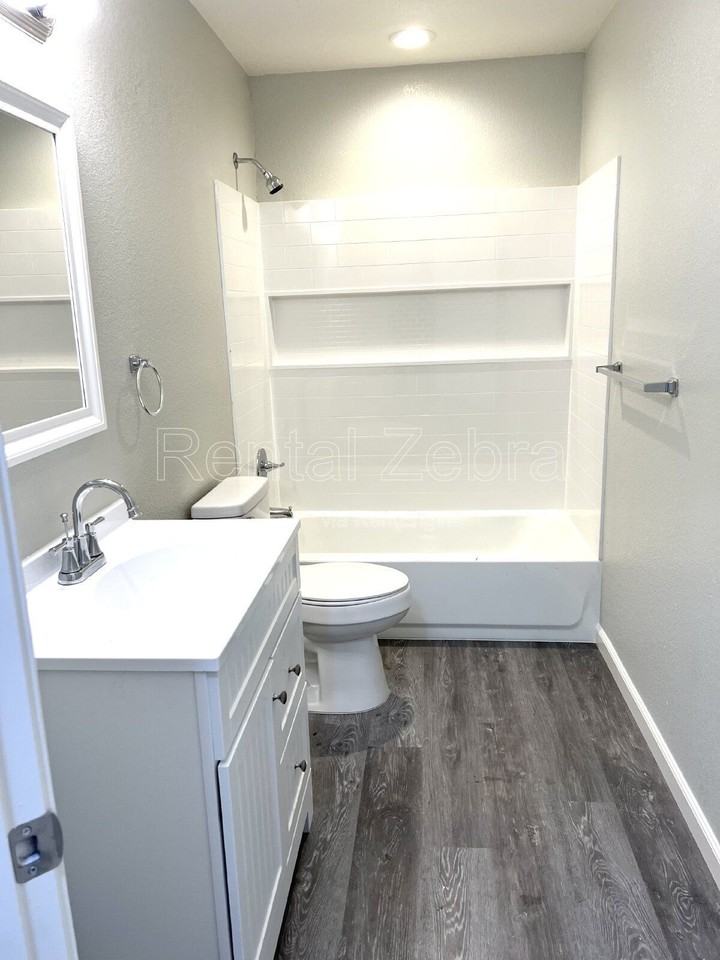 1620 Sungate Dr - Photo 7 of 13