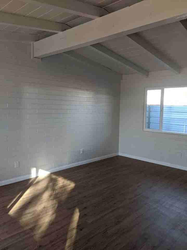 2756 N Forgeus Ave - Photo 6 of 13